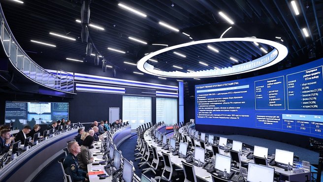Дмитрий Чернышенко: 23 мая во всех 89 регионах России и в 55 зарубежных странах начнется основной этап ЕГЭ.